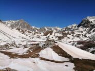 neve scarsa verso il colle di bellino