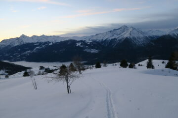in salita ogni tanto si intravedeva una vecchia traccia