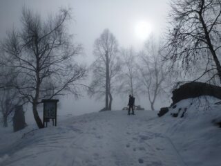 Parte intermedia: discesa nella nebbia.