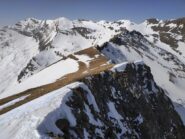 Dorsale verso Cima Beccher, in fondo. Da sx: Rosa dei Banchi e Cima delle Fontane.