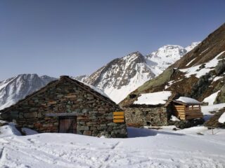 Grange la Reale. Qui in genere finisce la traccia dei ciaspolatori.