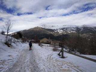 Rientro alla borgata.