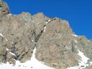 L'evidente diedro salito, a dx si intravede la conoide della via di Capone del 2007