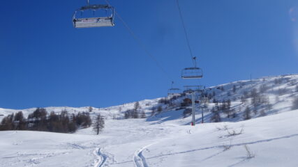 Risalendo le piste all'altezza della Capannina