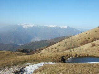 Grappa e dorsale dei Solaroli dal sentiero di salita