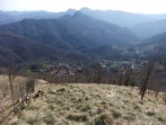 Ripida discesa fuori sentiero verso Moranego 