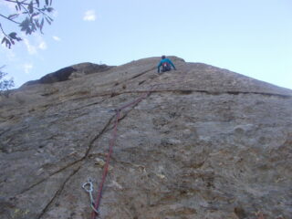 in pieno muro..
