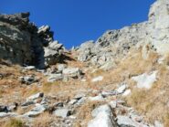 Il ripido canale che sbuca in cima alla cresta.