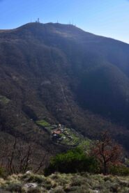 Veduta su Pomà e il monte Fasce dalla Punta Crovino