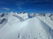 Arrivo sulla piccola vetta intonsa...