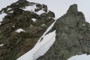 la corda fissa aiuta il superamento di questo tratto ripido