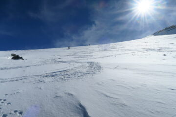 in discesa sul ghiacciaio