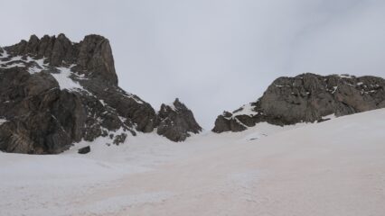al centro la gola delle Masche