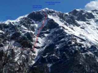 Parete Ovest con il tracciato delle 2 vie