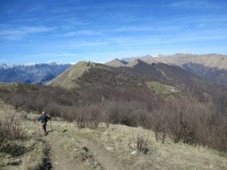 Il crinale verso il Monte Monega dal Monte Grande