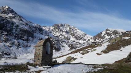 al fondo il M.Pian Real dai pressi dell'alpe Giaveno superiore..