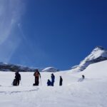 Dopo la salita del Cornetto un po' di ristoro sotto la figura incombente del 