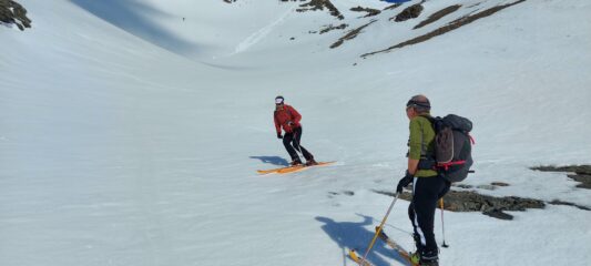 discesa del mitico Righetti..alle 9 30  scendeva già...