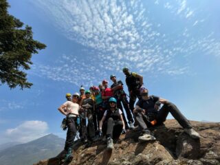 Foto di gruppo a metà strada circa.