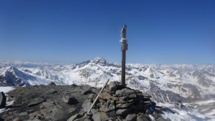 Croce di vetta del Monte Terra Nera