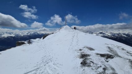 l'arrivo in vetta allo Jafferau