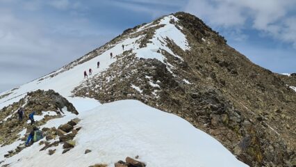 salendo nella parte alta della cresta