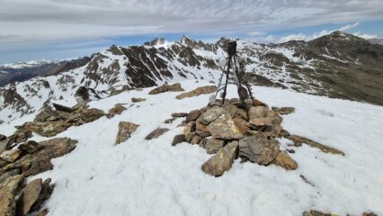 l'ampia cima della Rocca Negra