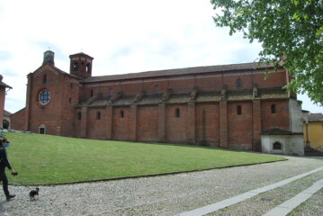 L’Abbazia di Morimondo, raggiunta con una breve deviazione dal Naviglio