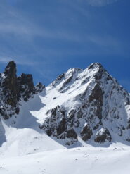 La parete appena scesa (si parte dal colletto a sx della cima)