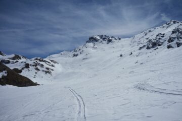 In vista di Punta Valfredda (al centro) e Punta d'Almiane (più a sinistra)