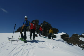 In cima