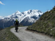 lo sterrato/sentiero balcone verso il Forte Foens