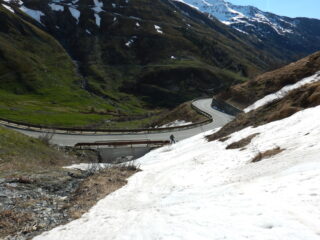 sci fino alla strada