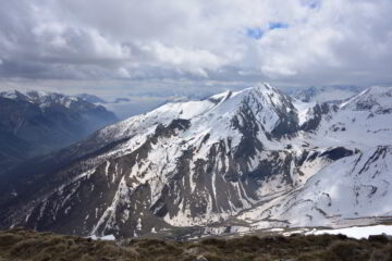 La Cima delle Lose e la valle Stura dalla vetta
