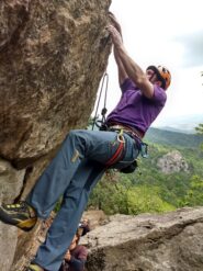 Dario su un 6b decisamente tosto e boulderoso