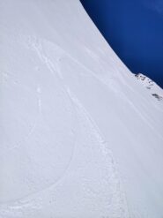 Curve a quota 2800, sotto la bastionata della Bessanese