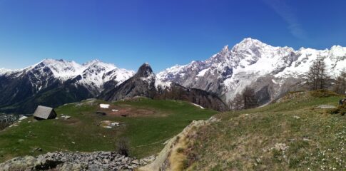 panorama verso ovest da sopra il Rifugio