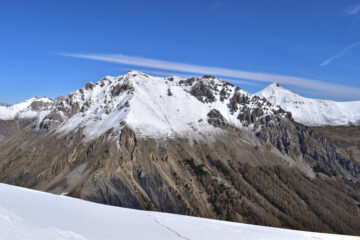 Dall'ultimo tratto di salita vista sul Nebius e Savi