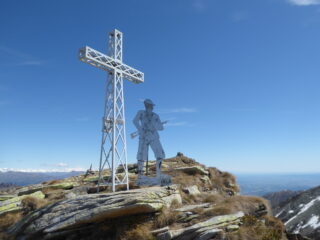 il monumento all'alpino sulla Bocciarda