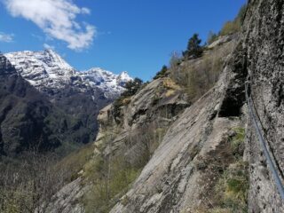 L'inizio del traverso dopo il secondo muretto (foto di Linda)