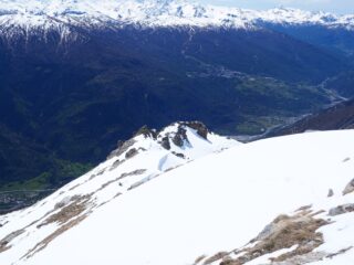 La dorsale sommitale vista dalla vetta.