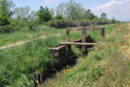 Il ponticello presso le cave alla Cascina Dosso che, lasciata la Strada delle Grange, riporta sulla SP7