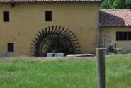 Vecchia ruota di mulino alla C.na S. Maria del Bosco