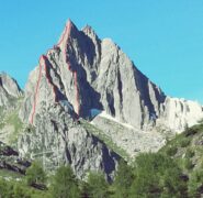 1 Parete Est; 2 Cresta NE; 3 Spigolo NE