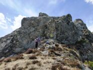 Breve doppia su masso per scendere alla bocchetta lungo la cresta.