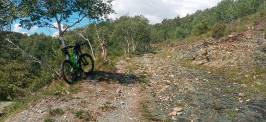 rampa sterrata dopo la miniera di talco