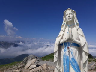 la bella Madonnina di vetta