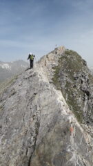 l'esile crestina aerea che dal Pence in direzione sud porta al Gabel..