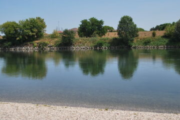 Canarazzo visto dall’Anello di S. Sofia, sulla sponda opposta 