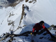 Saliamo il breve tratto misto che porta in cresta di Cima Val Fontana.